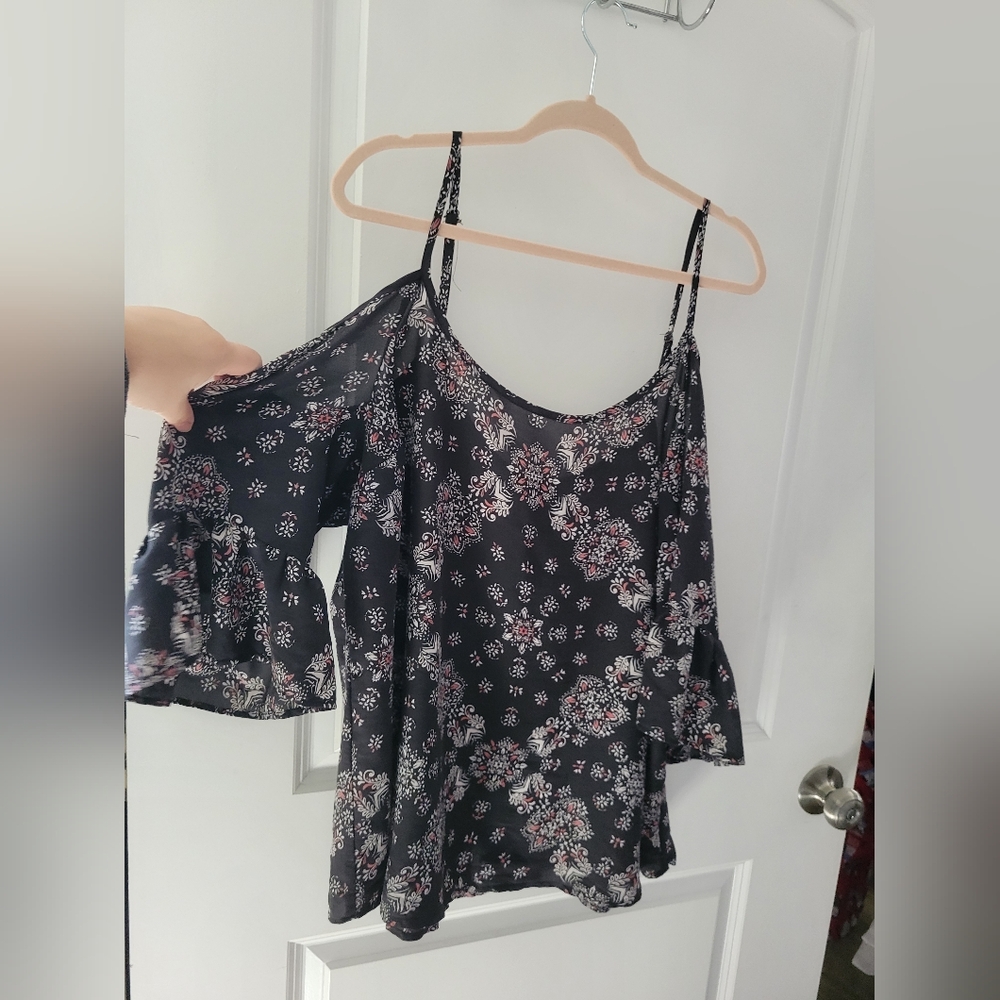 Torrid Floral Black Camisole Top cold open shoulder lightweight 2 2X GUC